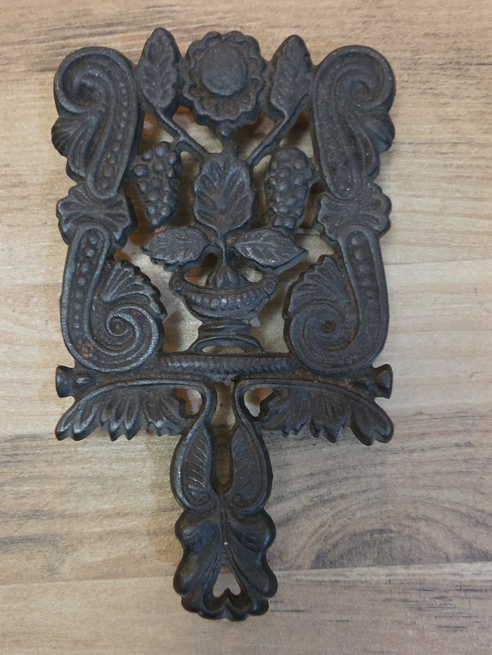 Vintage Medium Cast Iron Trivet Floral Leaf Grapes Heart Detailed